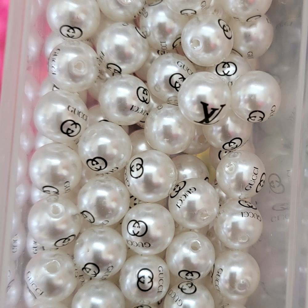 Khatuce 50 White Logo beads for jewelry making